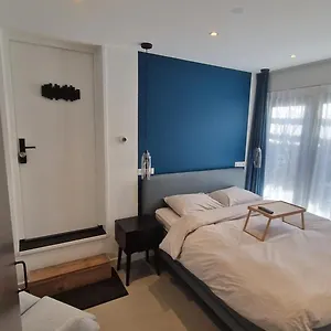 Het Met De Groene Deur Bed & Breakfast Amsterdam